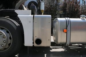 中國(guó)重汽 汕德卡SITRAK C7H重卡 440馬力 6X4 國(guó)五牽引車(chē)(MCY13Q后橋)(ZZ4256V324HE1B)