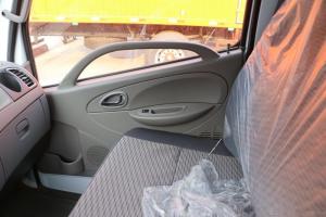 東風(fēng) 福瑞卡F4 95馬力 3.5米 國(guó)五 單排廂式輕卡載貨車(EQ5041XXY3BDCAC)