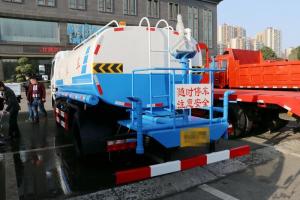 東風(fēng) 福瑞卡F11 143馬力 4X2 國五 噴灑車(EQ5110GPS8BDCAC)