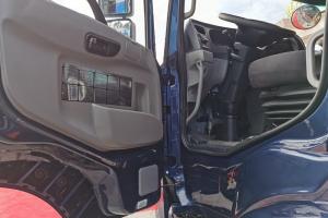 上汽紅巖 杰豹 280馬力 4X2 9.8米 國五 廂式載貨車(CQ5186XXYAMDG701)