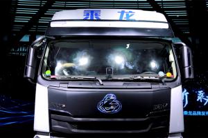 東風柳汽 乘龍H73.0 600馬力 6×4 國六 牽引車 (4H7CD60D33E6C)