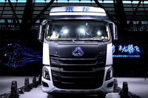 東風柳汽 乘龍H73.0 600馬力 6×4 國六 牽引車 (4H7CD60D33E6C)