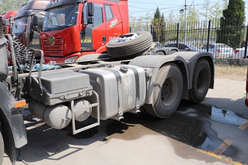 一汽解放 新J6P重卡 質(zhì)惠版 運(yùn)煤款 380馬力 6X4 國(guó)六 牽引車(CA4250P66K25T1E6)