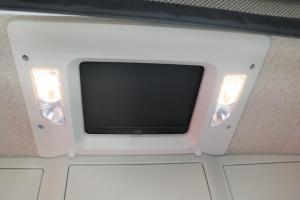 一汽解放 J7重卡 550馬力 6X4 國五 牽引車(海天藍)(CA4250P77K25T1E5)