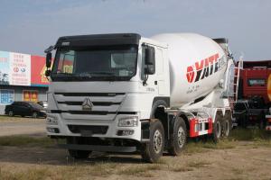 中國重汽 HOWO重卡 380馬力 8X4 國五 5.5方混凝土攪拌車底盤(ZZ1317N3667E1)