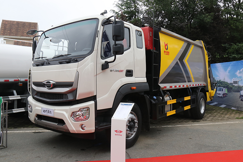 福田時代 領(lǐng)航ES7-4500 245馬力 4×2 國六 壓縮式垃圾車（KLF5180ZYSB6拓展）
