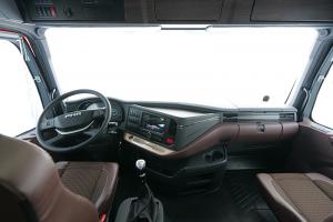 一汽凌源 滬尊S200 舒適版 500馬力 6×4 國五牽引車(CAL4253C4F4E5)