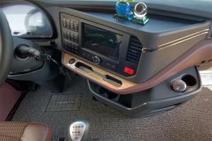 一汽凌源 滬尊S200 舒適版 500馬力 6×4 國五牽引車(CAL4253C4F4E5)