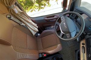 一汽凌源 滬尊S200 舒適版 500馬力 6×4 國五牽引車(CAL4253C4F4E5)