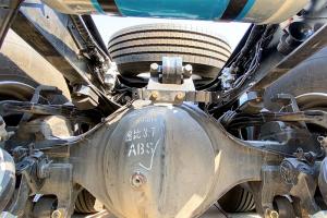 一汽凌源 滬尊S200 舒適版 500馬力 6×4 國五牽引車(CAL4253C4F4E5)