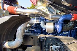 一汽凌源 滬尊S200 舒適版 500馬力 6×4 國五牽引車(CAL4253C4F4E5)