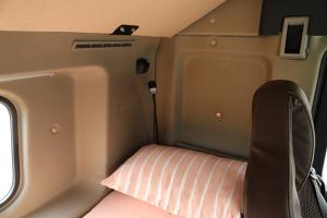 一汽凌源 滬尊S200 先鋒版 500馬力 6×4 國五牽引車(CAL4253C4F4E5)