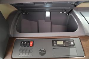 一汽凌源 滬尊S200 先鋒版 500馬力 6×4 國五牽引車(CAL4253C4F4E5)