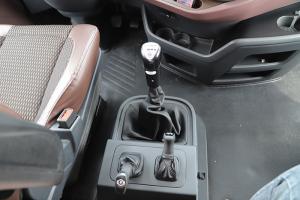 一汽凌源 滬尊S200 先鋒版 500馬力 6×4 國五牽引車(CAL4253C4F4E5)