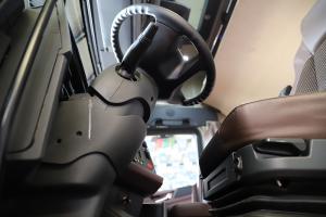 一汽凌源 滬尊S200 先鋒版 500馬力 6×4 國五牽引車(CAL4253C4F4E5)