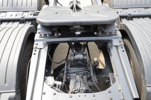 一汽凌源 滬尊S200 先鋒版 500馬力 6×4 國五牽引車(CAL4253C4F4E5)