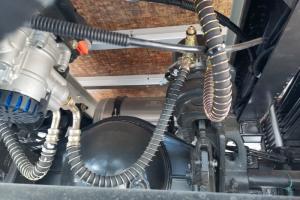 飛碟汽車 W5 130馬力 4×2 國六 4.18米 單排倉柵載貨車(FD5040CCYW68K6-1)