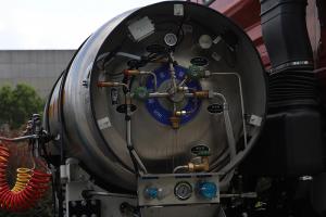 一汽凌源 滬尊S200 智享版 460馬力 6×4 LNG 國六牽引車(CAL4251Q4F4E6)