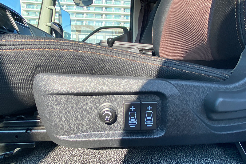 一汽解放輕卡 領(lǐng)途-ISF2.8 148馬力 4×2 國(guó)五 單排 欄板載貨車(chē)