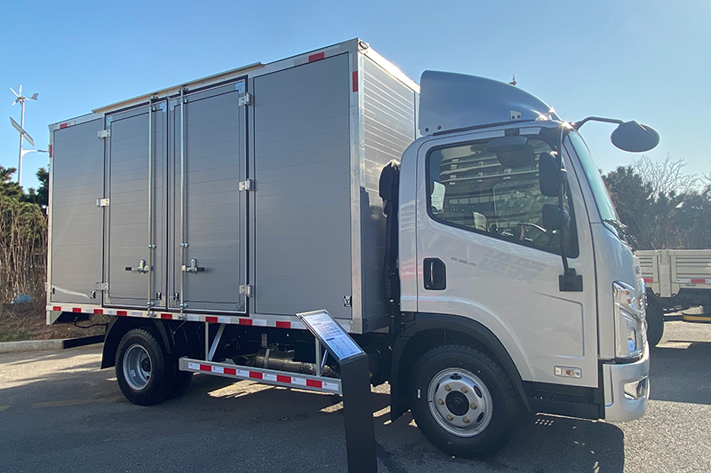 一汽解放輕卡 領(lǐng)途-ISF2.8 150馬力 4×2 國六 中體鋁合金廂式車 