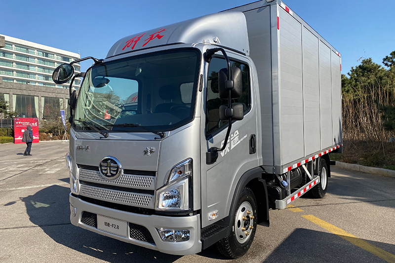 一汽解放輕卡 領(lǐng)途-ISF2.8 150馬力 4×2 國六 中體鋁合金廂式車 