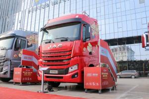 江淮 格爾發(fā)K7重卡 500馬力 6X4 國(guó)六 自動(dòng)擋牽引車(chē)(ZF AMT手自一體)(HFC4252P1K7E33MS)