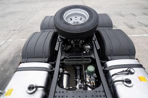 遠(yuǎn)程汽車 甲醇重卡 316kw 6×4 國六 牽引車(DNC4250GM6) 高速版本(最高車速110km/h)