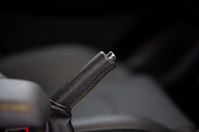 新龍馬汽車 龍7 162馬力 4×2 國六 雙排載貨車 青年版（FJ1030BEE1）