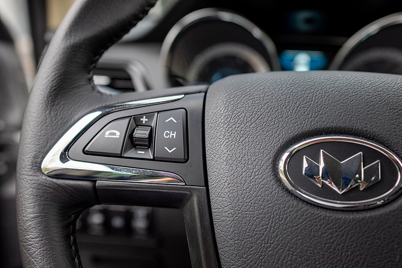 新龍馬汽車 龍7 162馬力 4×2 國(guó)六 雙排載貨車 精英版（FJ1030BEE1）