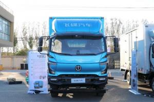 飛碟汽車 W7進(jìn)取版 190馬力 4×2 國六 5.2米排半廂式載貨車(FD5110XXYW78K6-1)