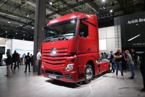 奔馳 新Actros重卡 450馬力 4X2 國五 牽引車(型號1845LS) 奔馳 新Actros重卡 450馬力 4X2 國五 牽引車(型號1845LS)