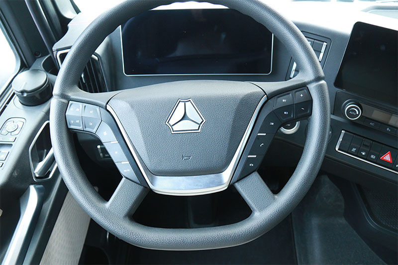 中國重汽 汕德卡SITRAK C9H重卡 奢華版 570馬力 6X4 國六 AMT自動(dòng)擋牽引車(帶液緩)(ZZ4256W324HF1H)