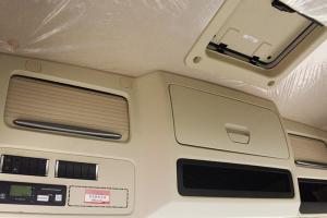 大運(yùn)重卡 V7 1350L氣瓶 460馬力 6X4 國(guó)六 LNG牽引車(CGC4251N6ECBA)