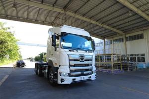 廣汽日野 700至臻大馬力 560馬力 6×4 國六 牽引車(YC4250SSZZK6)