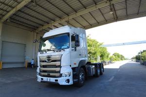 廣汽日野 700至臻大馬力 560馬力 6×4 國六 牽引車(YC4250SSZZK6)