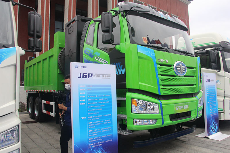 一汽解放 J6P 282kWh 8×4 充換電一體自卸車(chē)