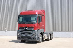 梅賽德斯-奔馳 Actros 2653 530馬力 6×4 國(guó)六 公路牽引車 （紅）