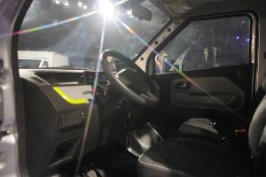 大力牛魔王 D05 鐵牛5號(hào) 4×2 純電動(dòng) 欄板載貨車(DLP1022BEVD03A)