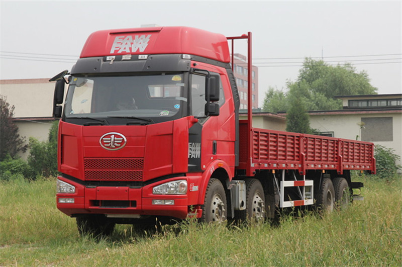 一汽解放 J6P重卡 2013款 370馬力 8X4 9.5米 國(guó)四欄板載貨車(CA1310P66K24L7T4E4)