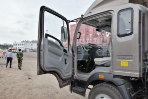 中國(guó)重汽HOWO 統(tǒng)帥 141馬力 3.8米 4X2 國(guó)五排半廂式輕卡(ZZ5047XXYF341CE145)