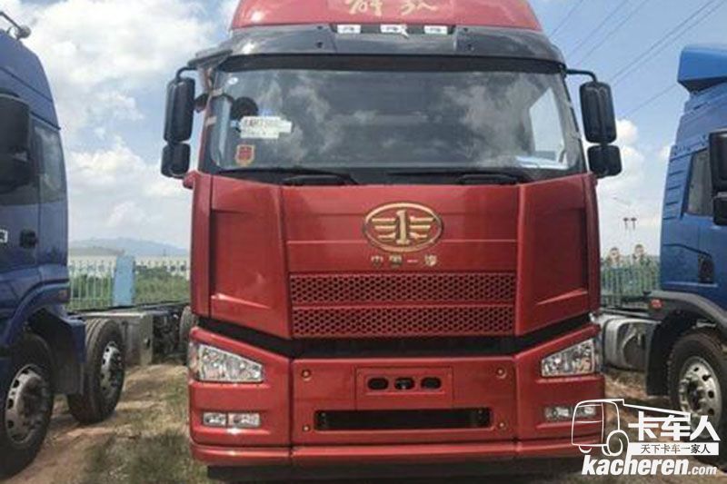 一汽解放 J6P重卡 2013款 370馬力 8X4 9.5米 國(guó)四欄板載貨車(CA1310P66K24L7T4E4)