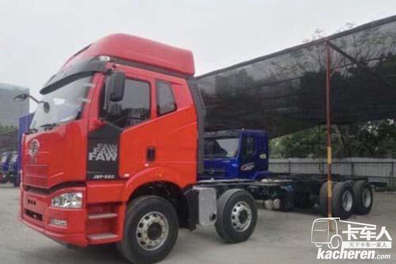 一汽解放 J6P重卡 復(fù)合型 420馬力 8X4 9.5米 國(guó)五欄板載貨車(CA1310P66K2L7T4E5)