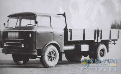 黃河JN150 第一代重型卡車