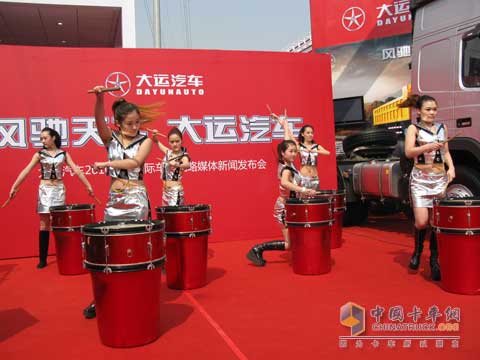 大運汽車寶貝表演 大運汽車寶貝表演