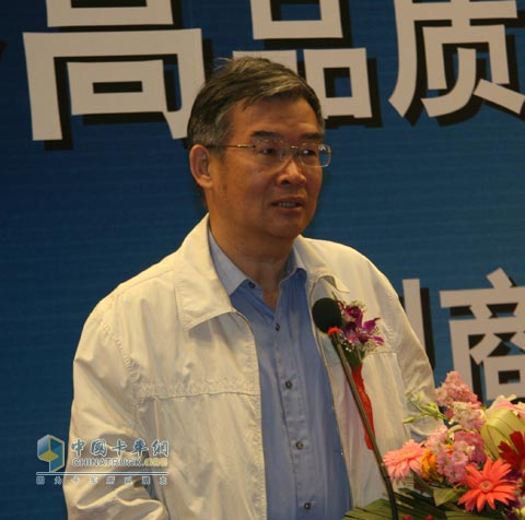 中國物流協(xié)會副會長戴定一