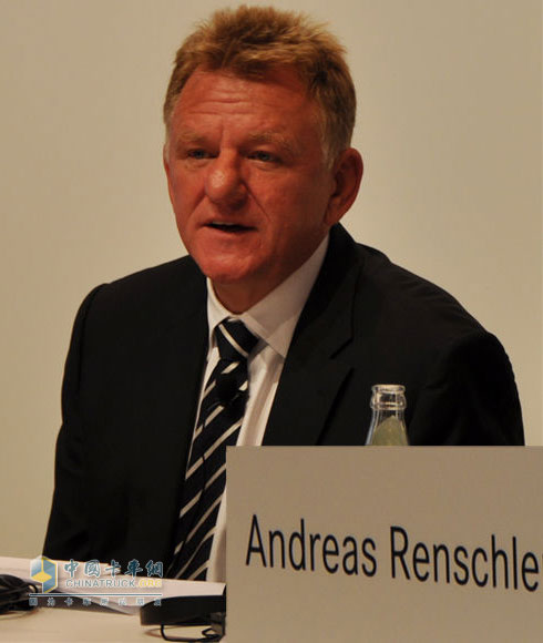 戴姆勒卡車和客車業(yè)務負責人任施樂先生(Andreas Renscheler)