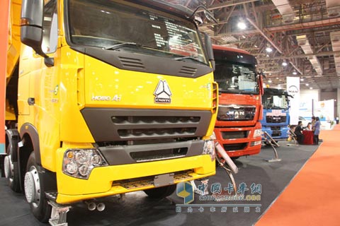 中國(guó)重汽和德國(guó)曼攜歐V產(chǎn)品亮相澳門(mén)車(chē)展