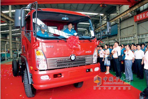 中國(guó)重汽成都王牌七系輕卡