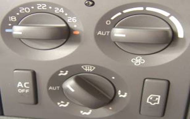 沃爾沃卡車(chē)駕駛操作之設(shè)置信息顯示屏內(nèi)車(chē)輛信息